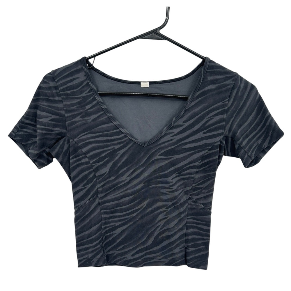 Lululemon Crop Top XS Black Zebra Print Fitted Athletic‎ Workout Gym Tee